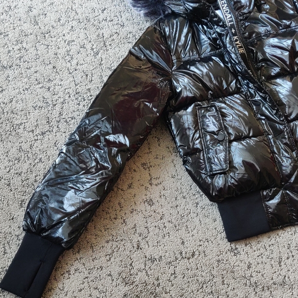 Kendall + Kylie Black Vinyl Puffer| S - Picture 3 of 14